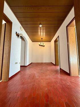 Flur mit sep. Essplatz - 