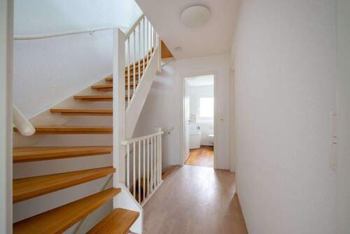 Flur im OG - 4 Zimmer Reihenmittelhaus zum Kaufen in Berlin