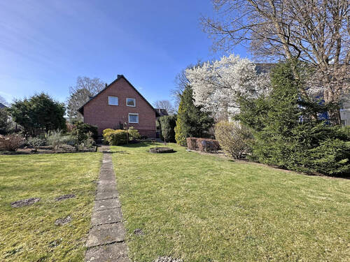 Rückansicht - 4 Zimmer Einfamilienhaus zum Kaufen in Hamburg