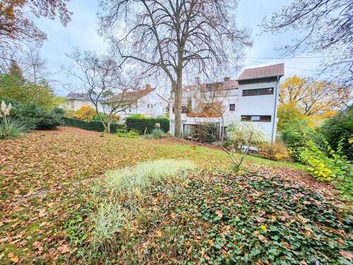 Ansicht von hinten - 9 Zimmer Mehrfamilienhaus, Wohnhaus in Frankfurt am Main