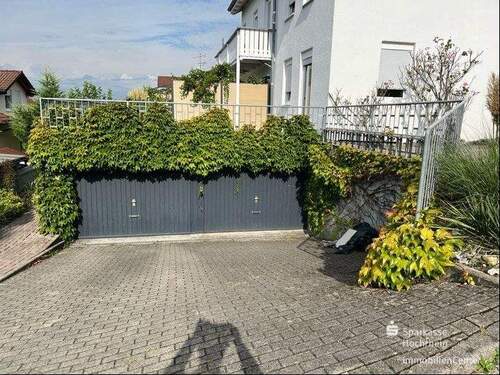 Ansicht Terrasse und Sondereigentum Garage rechts - 6 Zimmer Reihenendhaus zum Kaufen in Küssaberg