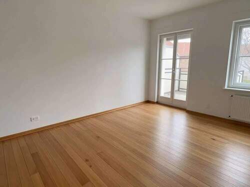 KI-Wohnzimmer leer - 3 Zimmer Etagenwohnung in Berlin