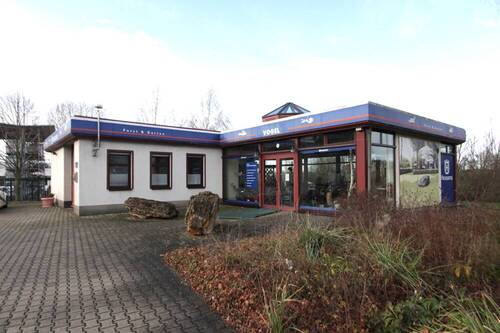 IMG_0847 - TOP Lage- 2.236 m² für Gewerbe- direkt an der A 9! 170 m² Nutz-bzw. Ausstellungsfläche, erweiterbar!