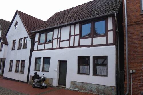 Außenansicht - 6 Zimmer Einfamilienhaus zum Kaufen in Obernkirchen