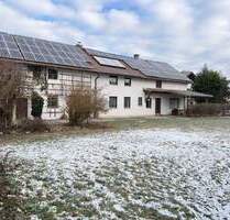 Großes Wohnhaus mit Nebengebäude zu vermieten - Straßkirchen Schambach