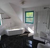 Helle 3 Zimmer Wohnung mit Balkon - Langwedel Etelsen