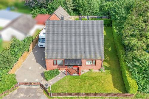 Luftbild - 5 Zimmer Einfamilienhaus in Hohenlockstedt