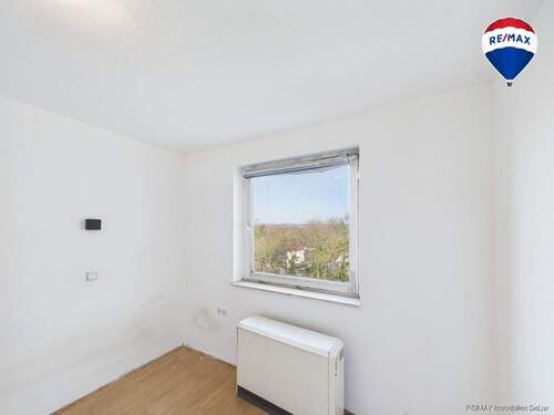 CAM01722G0-PR0044-STILL002 - 