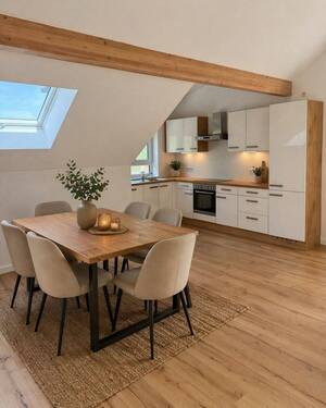 Esszimmer-Impression mit KI - Renovierte 2 ZKB-Wohlfühlwohnung mit EBK, Loggia und Stellplatz in ruhiger Lage von Mauer