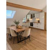 Renovierte 2 ZKB-Wohlfühlwohnung mit EBK, Loggia und Stellplatz in ruhiger Lage von Mauer