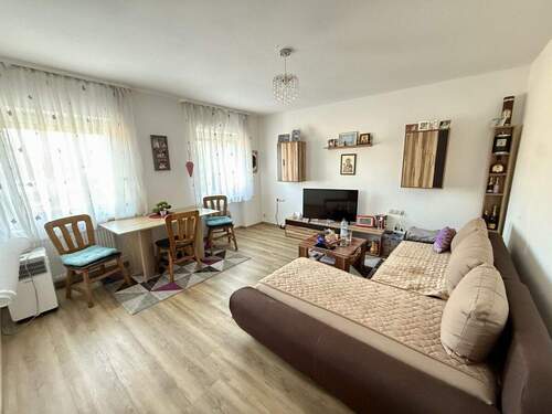 Wohnzimmer - Etagenwohnung mit 76,00 m&sup2; in Erding zum Kaufen