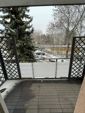 Balkon mit Blick in den Innenhof - 