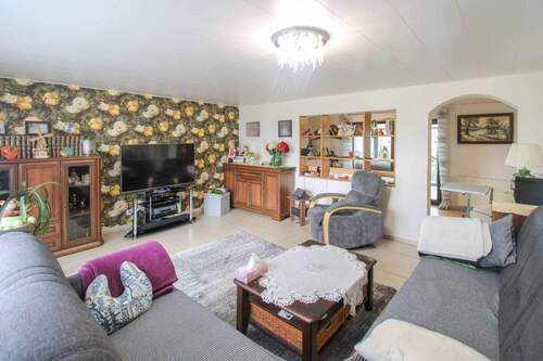 Wohnzimmer - 7 Zimmer Einfamilienhaus zum Kaufen in Woldegk