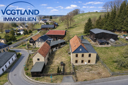 Ansicht - Charmantes Bauernhaus mit Nebengebäude und großem Potenzial zur individuellen Gestaltung