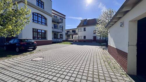 Stellplätze - Etagenwohnung mit 84,50 m&sup2; in Dresden zum Kaufen