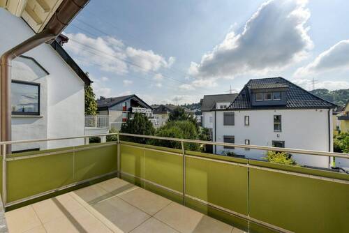 Balkon nach Süd-Osten - 2 Zimmer Etagenwohnung in Stuttgart