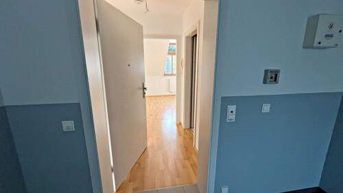 Eingang - 2 Zimmer Etagenwohnung zum Kaufen in Chemnitz