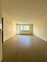 Wohnzimmer mit Balkon - 