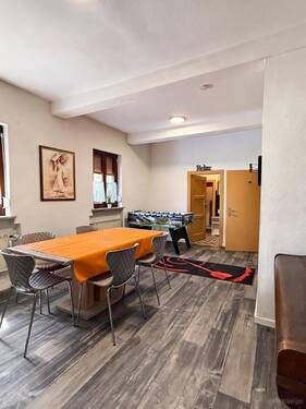 Gemeinschaftszimmer - 5 Zimmer Etagenwohnung zum Kaufen in Baiersdorf