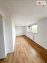 Wohnzimmer - 3 Zimmer Etagenwohnung zur Miete in Zwickau / Oberrothenbach