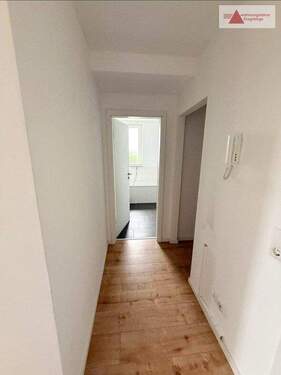 Flur - 3 Zimmer Etagenwohnung in Zwickau / Oberrothenbach