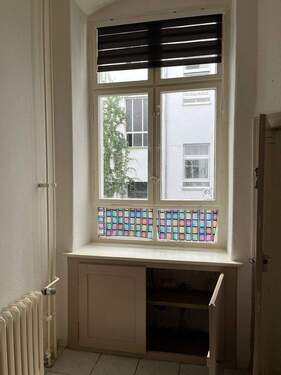 Blick aus Küche zum Innenhof - 