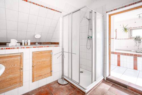 Bad2 OG mit Dusche - 