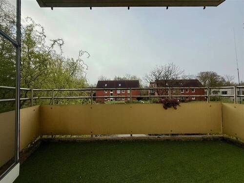 Balkon ruhig und sonnig nach hinten raus - 