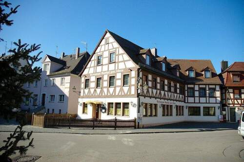 Aussenansicht von Von Alexander Rahm - Historisches Juwel mit Ertragskraft im Herzen von Heilsbronn