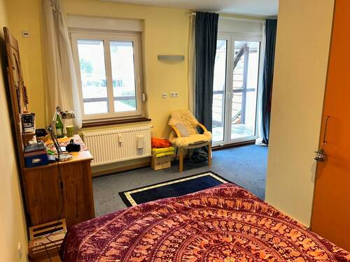 Schlafzimmer DG m Balkon - 