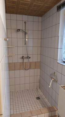 Bad m. Dusche UG , Einlieg.W. - 