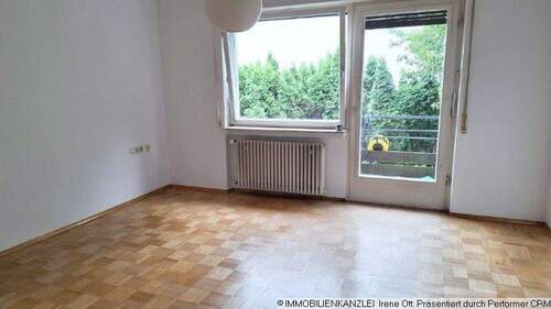 Zimmer mit Zugang Balkon - 6 Zimmer Einfamilienhaus in Ettlingen