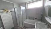 TL-Bad mit Wanne und Dusche - 