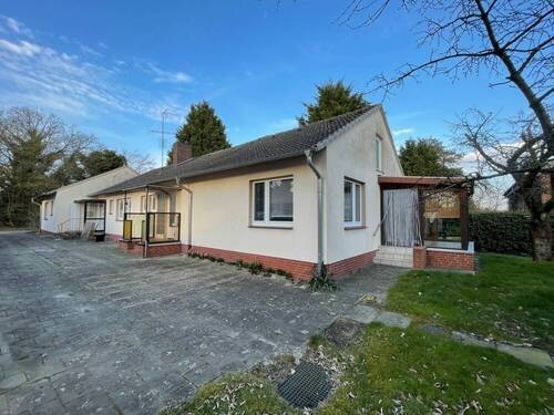 Wohnhaus Ansicht West - Grundstück zum Kaufen in Estorf