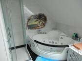 Badezimmer - 7 Zimmer Doppelhaushälfte in Obersontheim