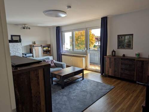 Wohnzimmer - 3 Zimmer Etagenwohnung zum Kaufen in Wolfratshausen