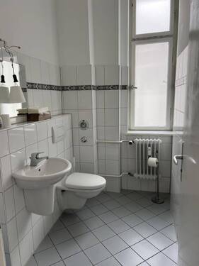 WC - Damen - 