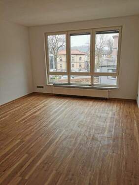 Wohnzimmer - 2 Zimmer Etagenwohnung in Eisenach