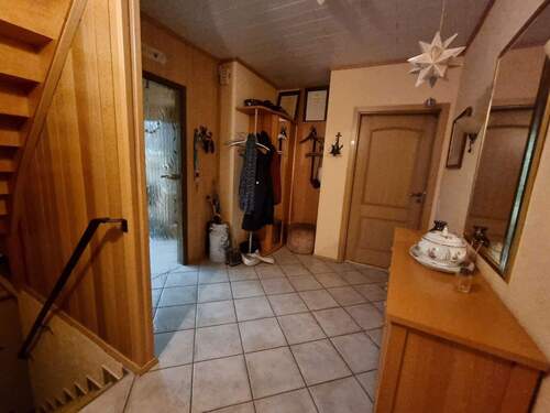 Eingangsbereich - 7 Zimmer Mehrfamilienhaus, Wohnhaus in Embsen