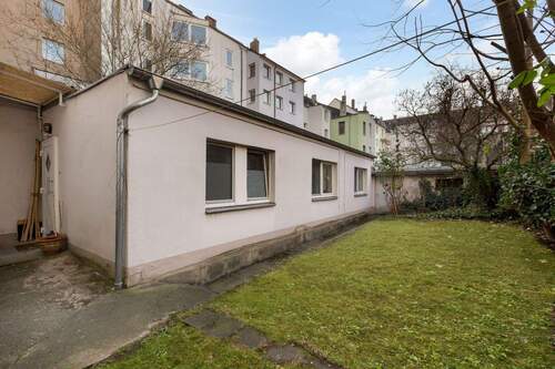 Anbau - 1 Zimmer Mehrfamilienhaus, Wohnhaus in Düsseldorf