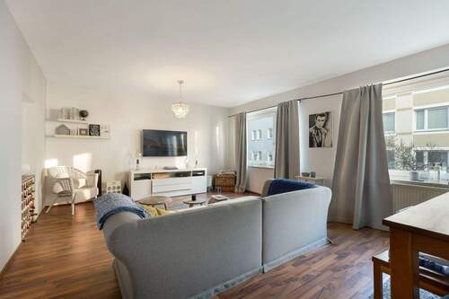 Wohnzimmer - Mehrfamilienhaus, Wohnhaus mit 466,00 m&sup2; in Düsseldorf zum Kaufen