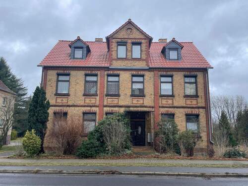 Straßenansicht - 1 Zimmer Mehrfamilienhaus, Wohnhaus zum Kaufen in Doberlug-Kirchhain