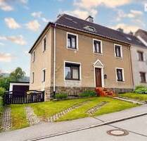 Platz für die Familie mit Pöhlbergblick: Doppelhaushälfte mit Garten & Garage in Annaberg-Buchholz