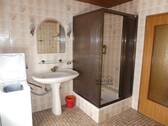 Bad WC im OG mit Dusche und Ba - 
