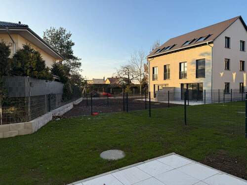 Gartenbereich mit vielen Gestaltungsmöglichkeiten - 