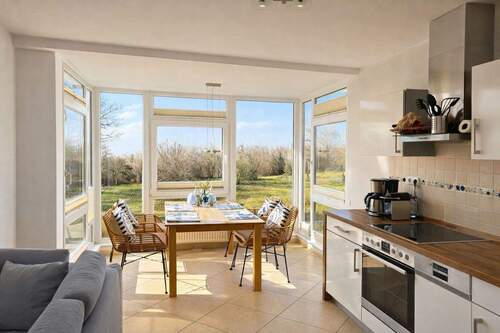 Wintergarten mit Essbereich - 