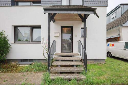 Eingang - 6 Zimmer Einfamilienhaus zum Kaufen in Langenfeld / Reusrath