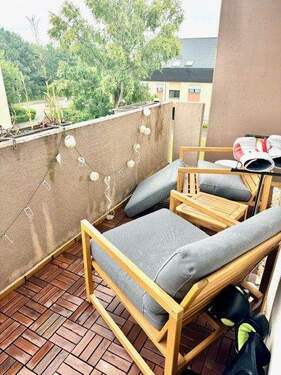 Geräumiger Balkon - Gemütliche 1 ZKB-ETW mit Balkon in Ma.-Rheinau