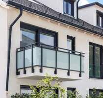 Jetzt einziehen - Wohnen mit Stil: 2-Zimmer-Domizil mit Balkon und attraktivem Grundriss - München Bogenhausen