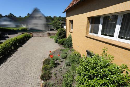 Einfahrt - Einfamilienhaus mit 118,10 m&sup2; in Gifhorn / Wilsche zum Kaufen